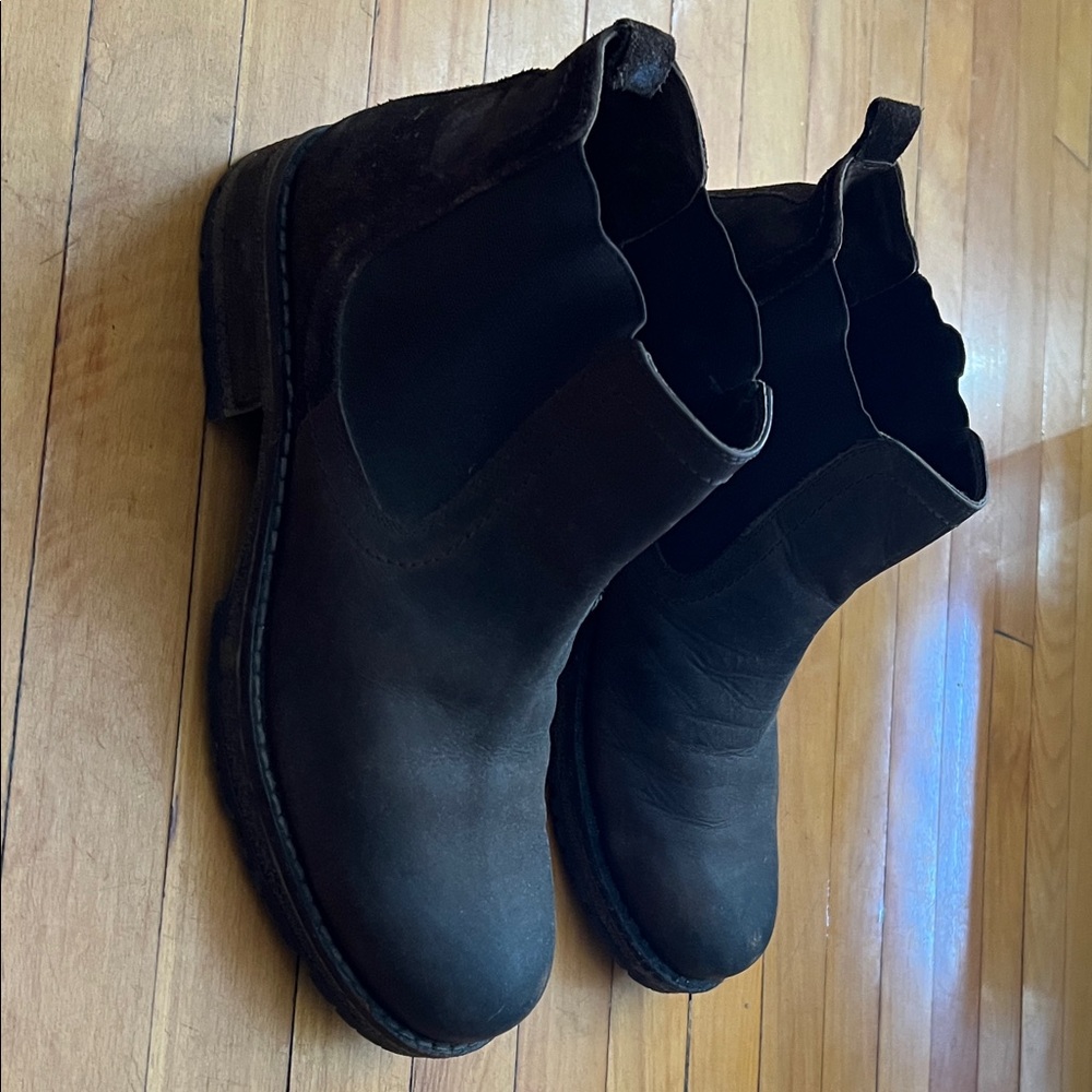 Black Leather Men's Chelsea Boots
